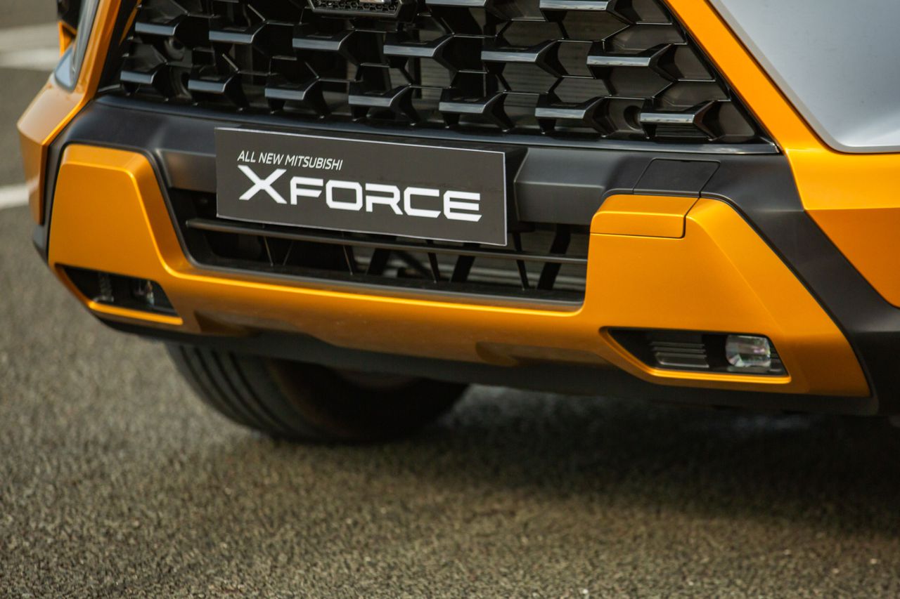 Đèn sương mù Mitsubishi XForce