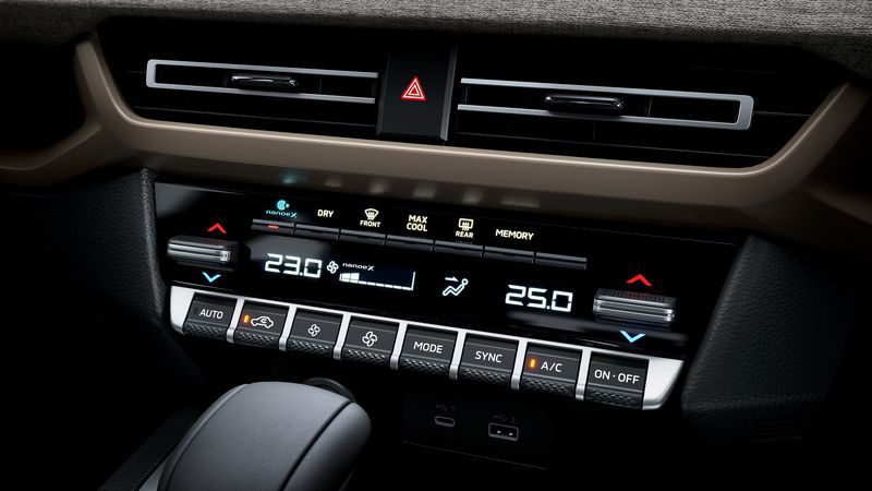 Điều hoà 2 vùng độc lập trên Mitsubishi XForce