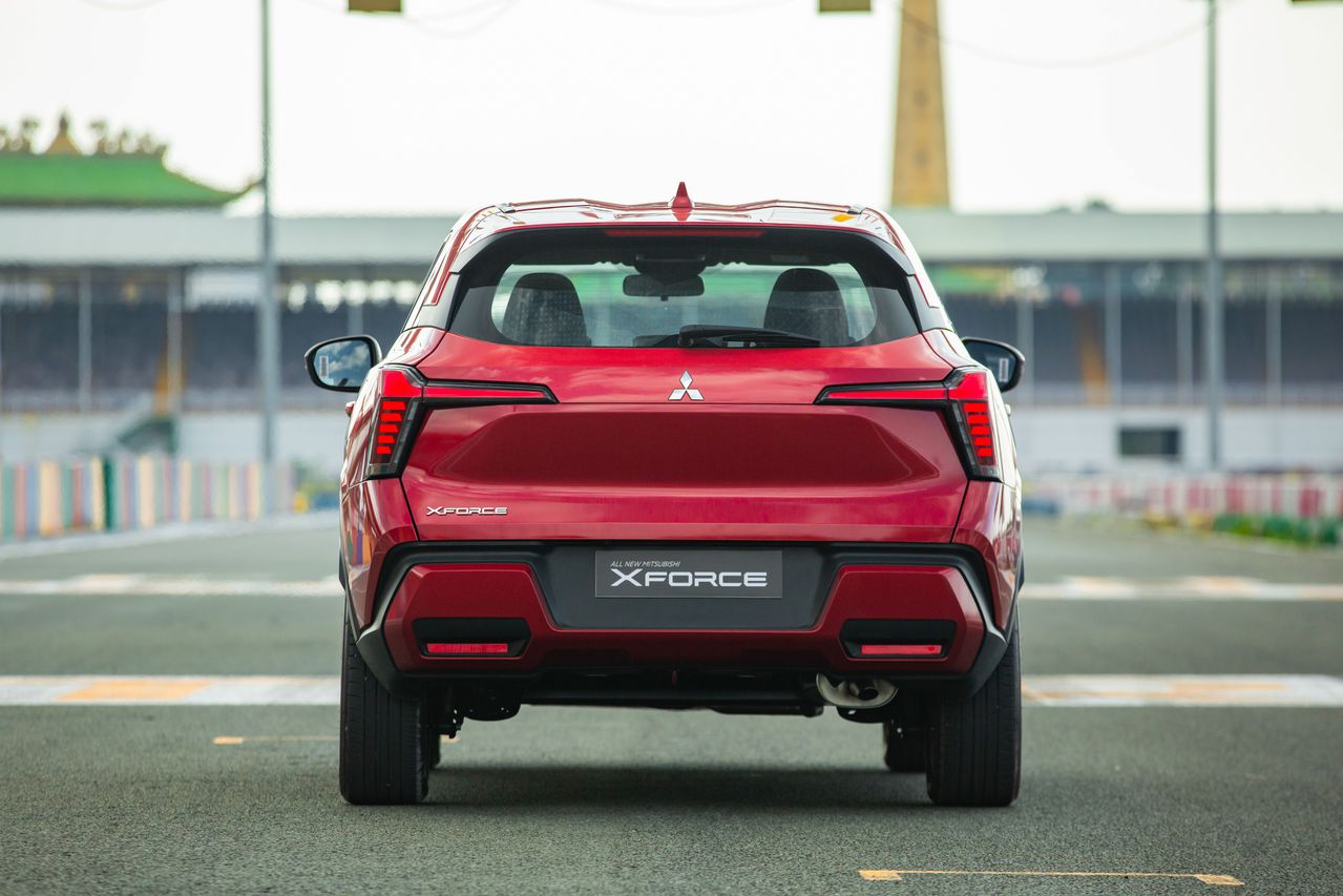 Phần đuôi xe Mitsubishi XForce